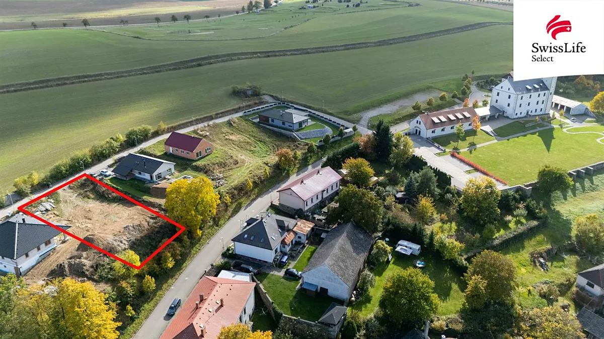 Prodej stavebního pozemku 1004 m²